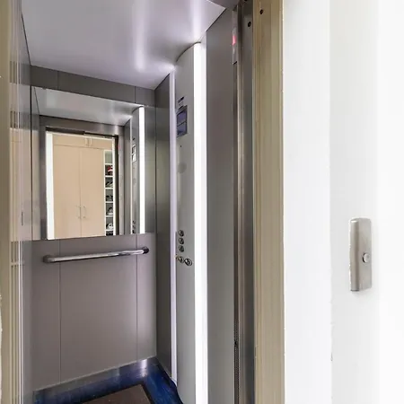 Beautiful And Romantic Penthouse With Two Terraces