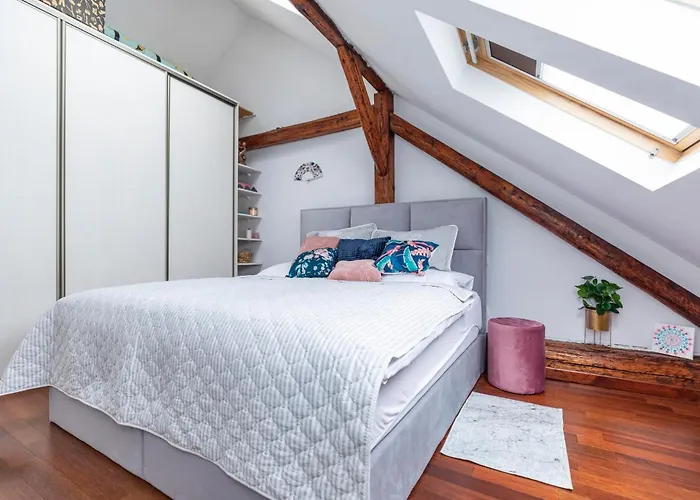 Apartmán Beautiful And Romantic Penthouse With Two Terraces *